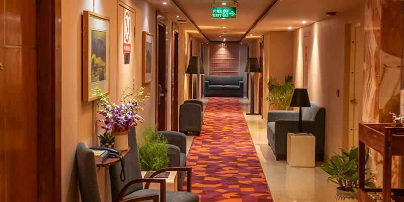An easy, well-run base in central Kolkata.